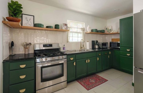 Castle Park House | Palomania - 4bedroom, games, and pool