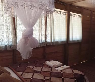 Las Piedras Hostel | PAMPA HERMOSA LAKE RESORT