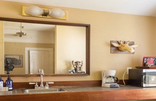 Picnic Valley Hotel | Panama Hotel