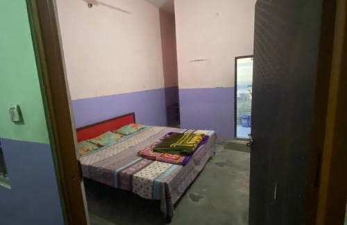 Champawat Cabin | Pandey pooja samagri bhandar