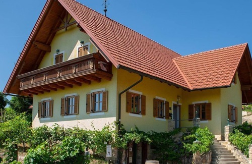 Sankt Anna am Aigen Apartment | Panoramazimmer mit Balkon - Weingut & Gästehaus Pfeifer St. Anna am Aigen