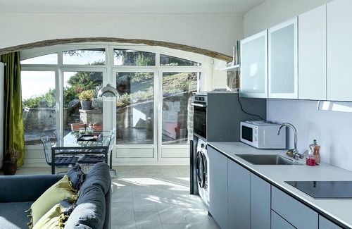 Chexbres Villa | Panoramic APT in the Vineyard with stunning 360 ° view of Lake Geneva and Alps