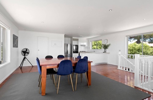 Portarlington House | Panoramic Views - Newly renovated with breathtaking panoramic views of the bay.