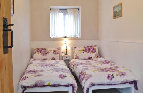 Llanon House | Panteg Cottage