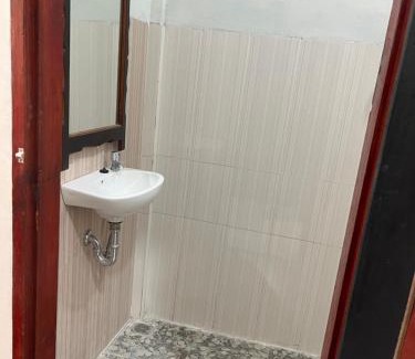 Berastagi House | Para para cafe & cottage