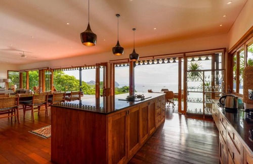 Labuan Bajo Villa | PARADISE GARAGE KOMODO