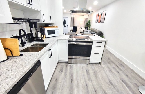 Miami Gardens House | Paradise Gardens 2BDR Unit Near Hardrock Stadium