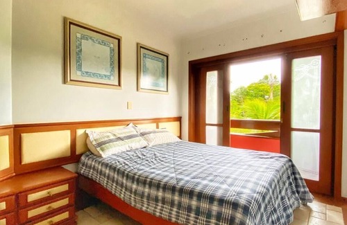 Barra do Una House | Paradise House Barra do Una on the banks of the River Una-25persons