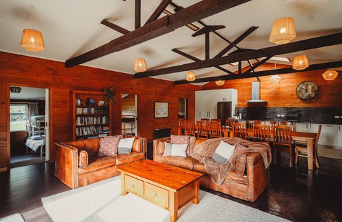 Rotorua Villa | Paradise Valley Lodge