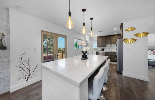 Valencia Park House | Paradise View: Luxury Pool & Spa Retreat