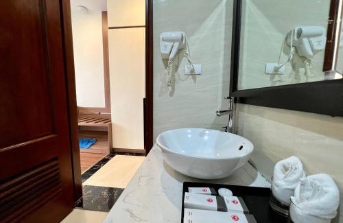 Soc Son Hotel | Paragon House and Residence