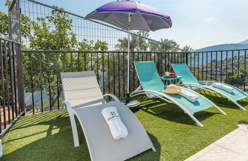 Yunquera Villa | Paraje La Revuelta Yunquera by Ruralidays