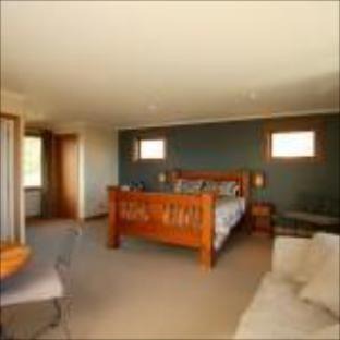 Todds Valley Bed & Breakfast | Parautane Lodge