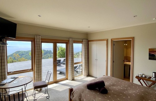 Todds Valley Bed & Breakfast | Parautane Lodge