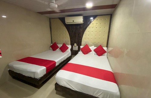 Dadar East Hotel | Paris Residency next to Dadar Railway Station