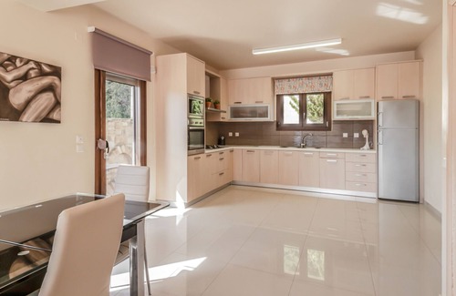 Palaiokastro Villa | Paris Villa in Palaiokastro near the beach and taverns