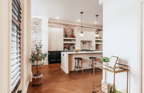 Yarmouth Apartment | Parisian Harbour: Elegance and luxury by the sean