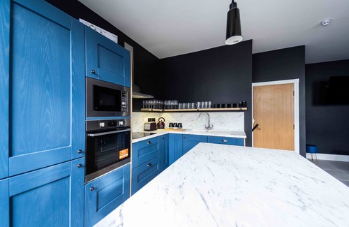 North Shore Apartment | Parisian Suite Sasco Apartments