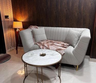 Phase I Apartment | Park Stay- Compact 1bhk Studio for Long Stays