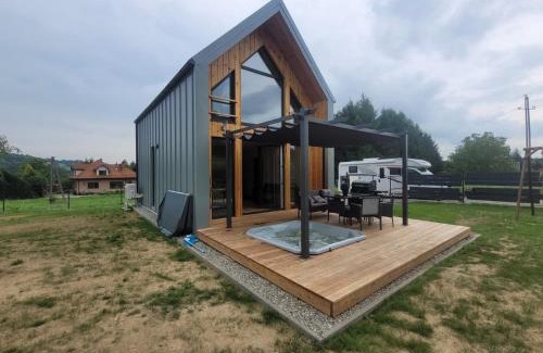 Grybow House | Parkcity SPA Domek z jacuzzi w górach