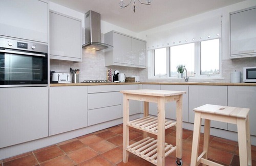 Newport House | Parkview by Tŷ SA - spacious 3 bed in Newport