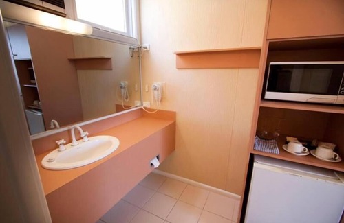 Brunswick Hotel | Parkville Motel