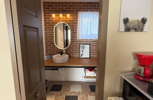 Algoma District Hotel | Parkway Motel