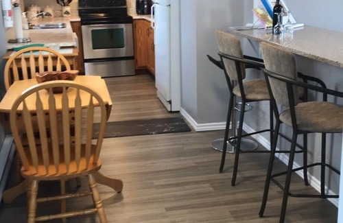 Pointe-du-Chene House | Parlee Beach Cottage for Rent. 3 Min Walk to Beach