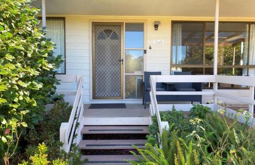 Stieglitz House | Parnella Cottage - Pet friendly