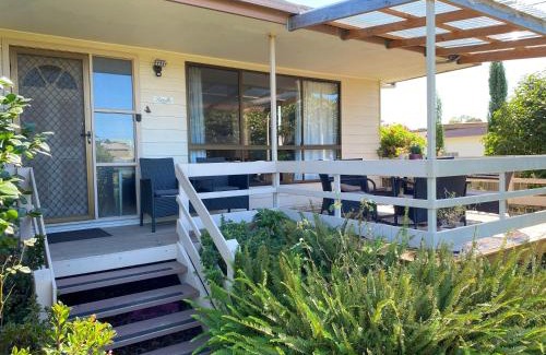 Stieglitz House | Parnella Cottage - Pet friendly