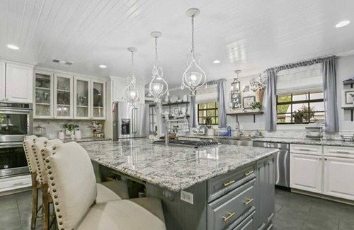 Madisonville House | Party in New Orleans, Rejuvenate in Madisonville! 528 Hwy 1085, Madisonville, LA