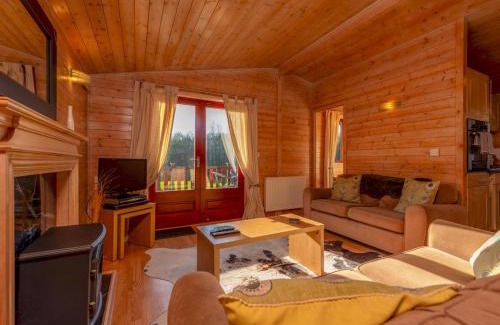Bridgnorth House | Pass the Keys Astbury Falls Escape – A Tranquil Stay in Nature