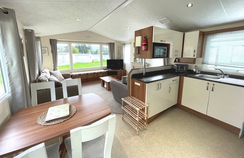 Beattock House | Pass the Keys | Charming and Cosy Holiday Home in Beautiful Park