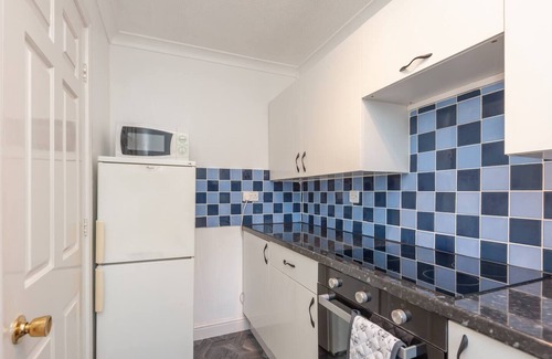 Beeston Apartment | Pass the Keys | Cosy Haven next to White Rose Shopping Centre