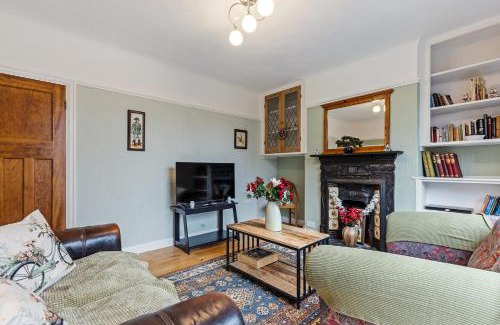 Acomb House | Pass the Keys Lovely Home in York with Parking