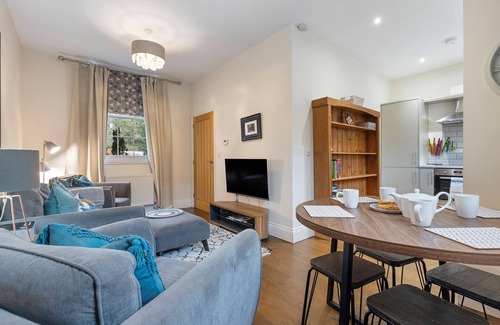 York House | Pass the Keys | No. 4 - Oak Tree Cottage