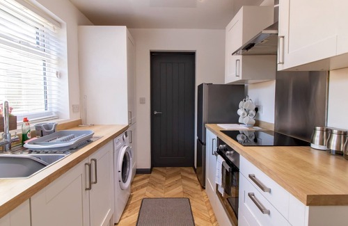 Ferryhill House | Pass the Keys | Renovated Home, Chilton | Dog Friendly | Sleeps 5