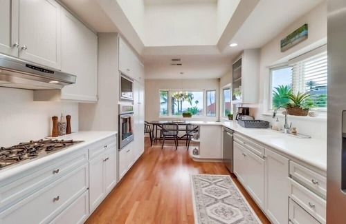 La Jolla Mesa House | Patio and rooftop ocean/bay views, pool & hot tub