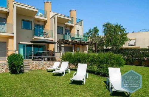 Patroves House | Patroves Sea View Dream Lodging