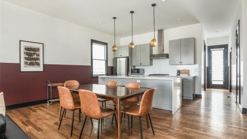 Buena Vista House | Patsy Emmylou by AvantStay Stylish 2 Home Buyout in Heart of Nashville
