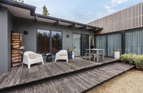 Rosebud House | Pavilion Verde - Designer Retreat near Rosebud Beach