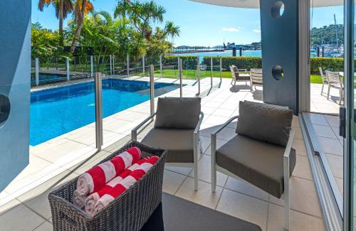Hamilton Island Apartment | Pavillions 17 Waterfront with Private Pool and Buggy