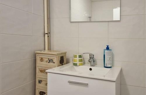 Le Mesnil-Saint-Denis House | Pavillon Racine