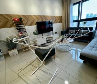 Taman Pertama Apartment | PavKlccTrxVelo ,MrtLrt ,13PAX ,4R2B ,Free KLCCPavTRXVelocity X MrtLrt X 13PAX X 4R2B X Free 4CPark