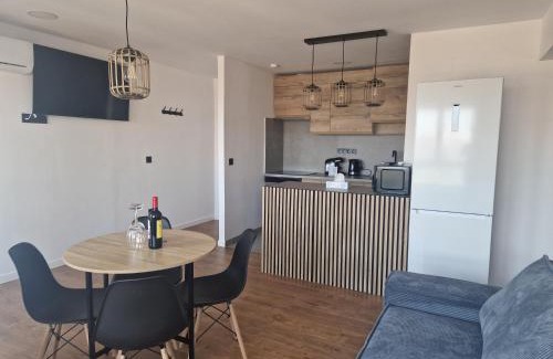 Castello de la Plana Apartment | Paz Central Tower - Pets OK