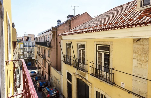 Loures Apartment | Paz Downtown Apartment #3