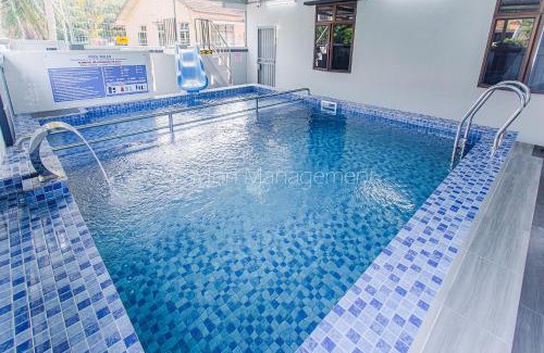 Taman Tanjung House | PD 4R3BR 20pax Private Pool Near To the beach