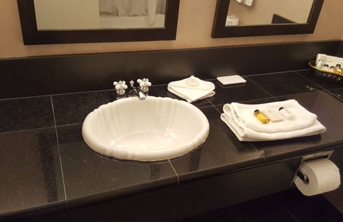 Peace River Hotel | Peace Valley Inns