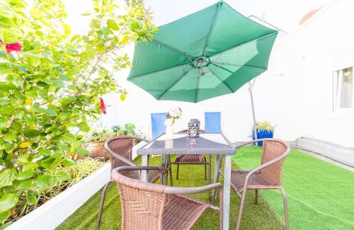 Benfica House | Peaceful 2-bedroom House with Garden at the heart of Benfica