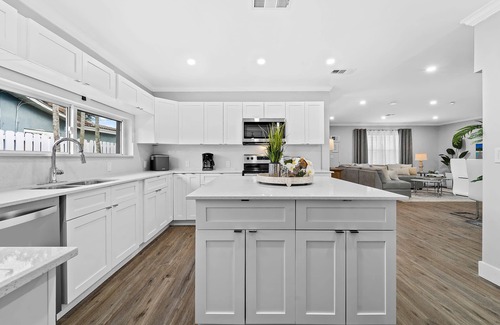 Fort Lauderdale House | Peaceful 5BR -Waterway Views & Private Heated Pool